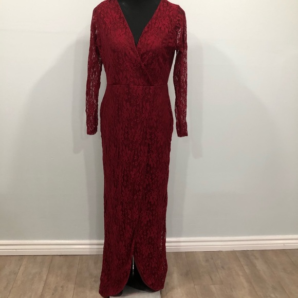 Boohoo Dresses & Skirts - Boohoo maxi lace dress